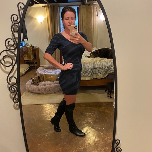 Bebe black and blue fitted mini dress - Picture 3 of 8